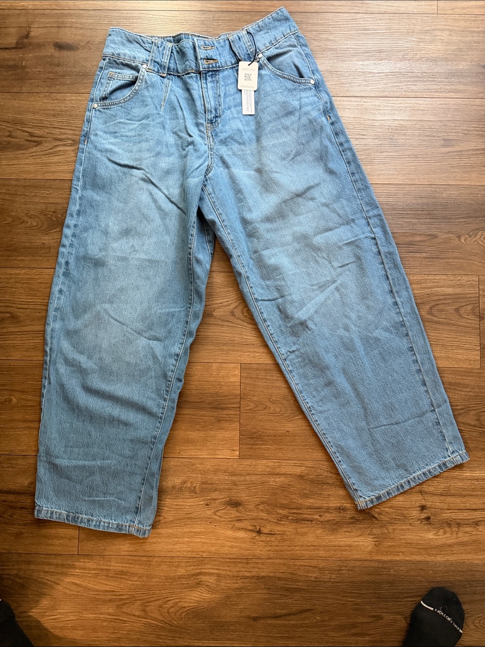 Sanctuary women’s Light Wash Relaxed Jeans